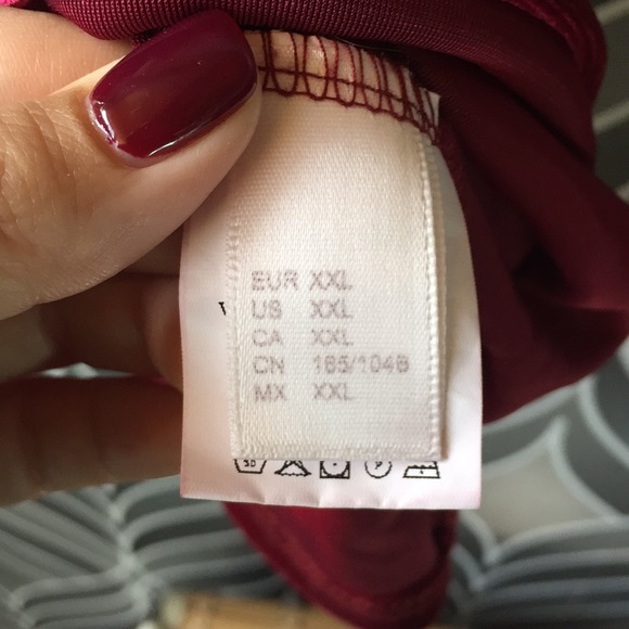 Burgundy red velvet tank - Picture 3 of 4